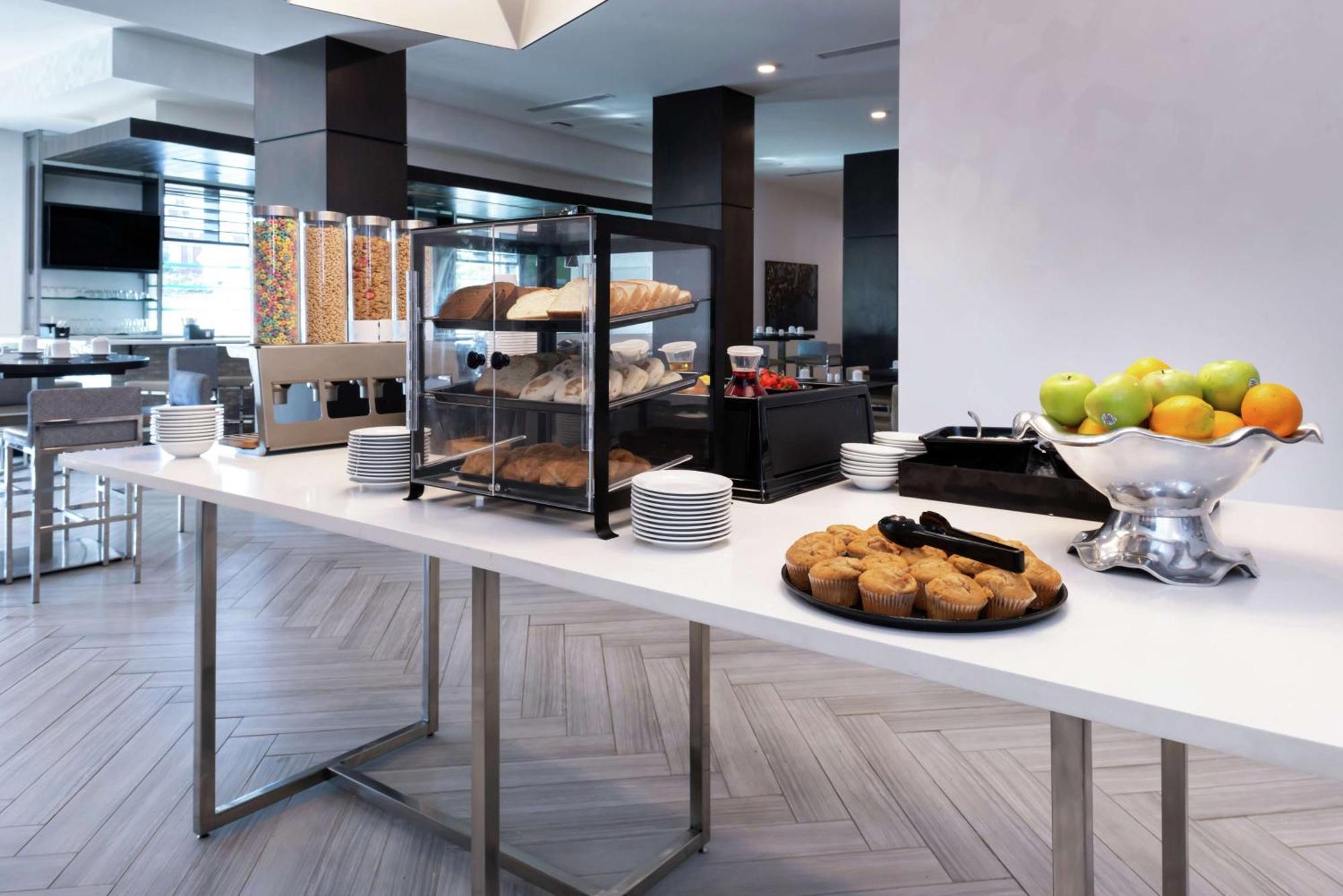 Hilton Garden Inn Columbia Downtown Екстер'єр фото