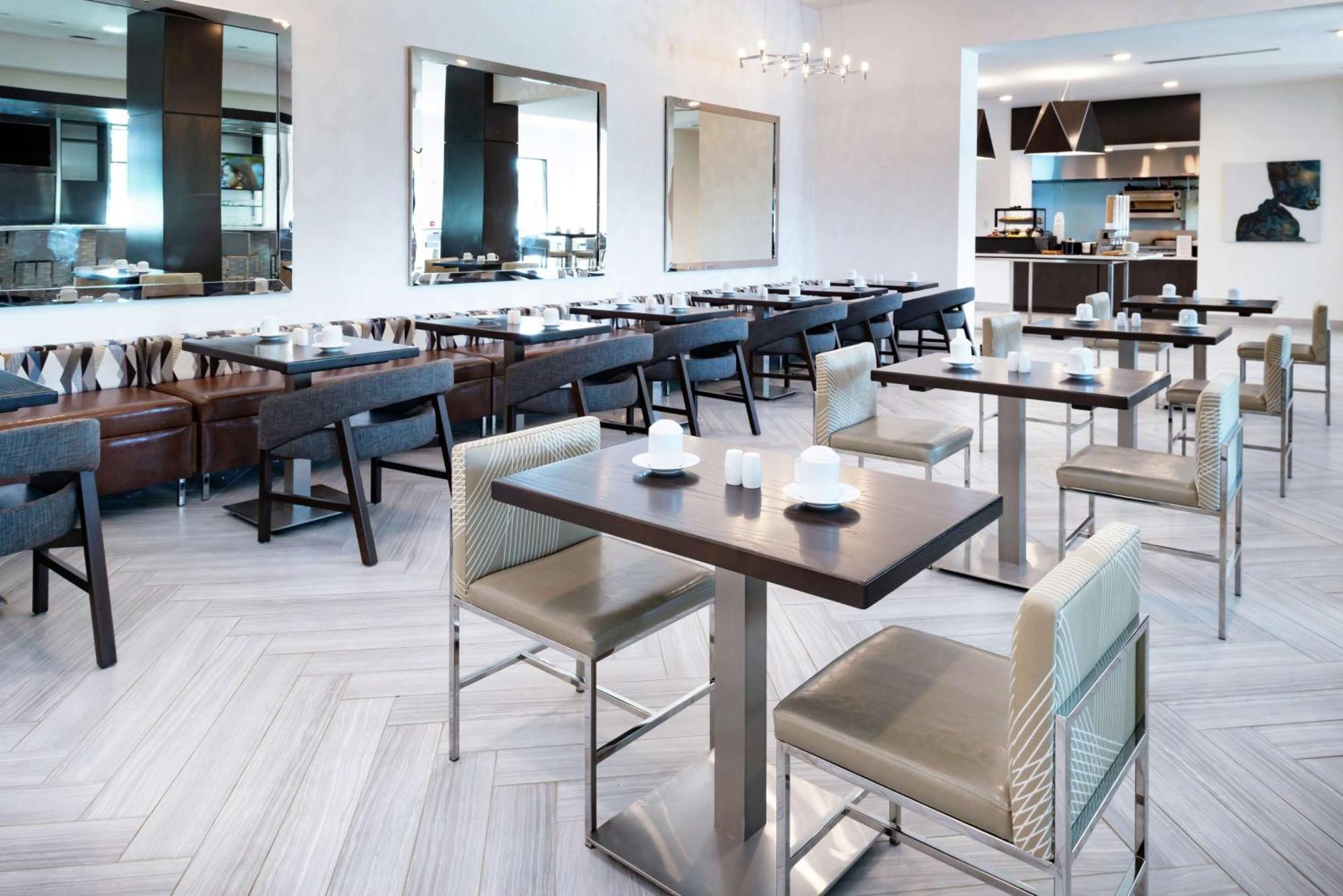 Hilton Garden Inn Columbia Downtown Екстер'єр фото